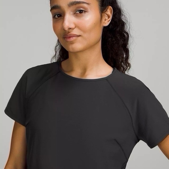 NEW Lululemon Lightweight Stretch Run Short Sleeve Top - Picture 3 of 12